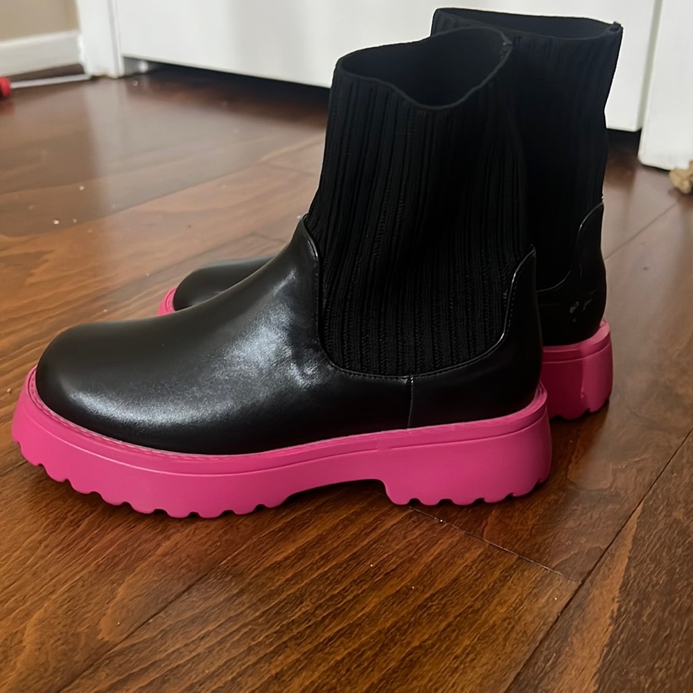CUCCOO Trending Slip On Sock Boots